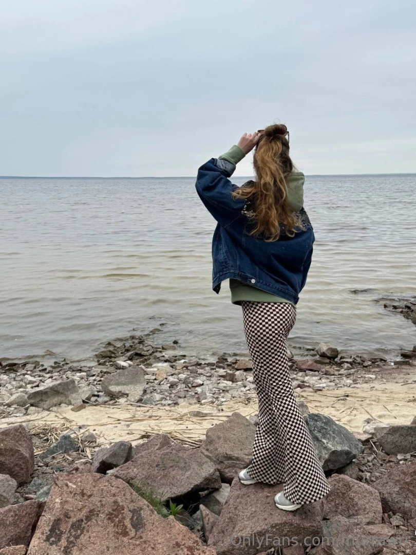 Ahh water feels like it s charging me from the inside 