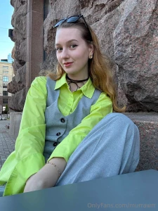 Sometimes i wonder what it s like when someone else helps you carry