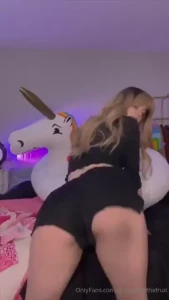 Shake my shii perform