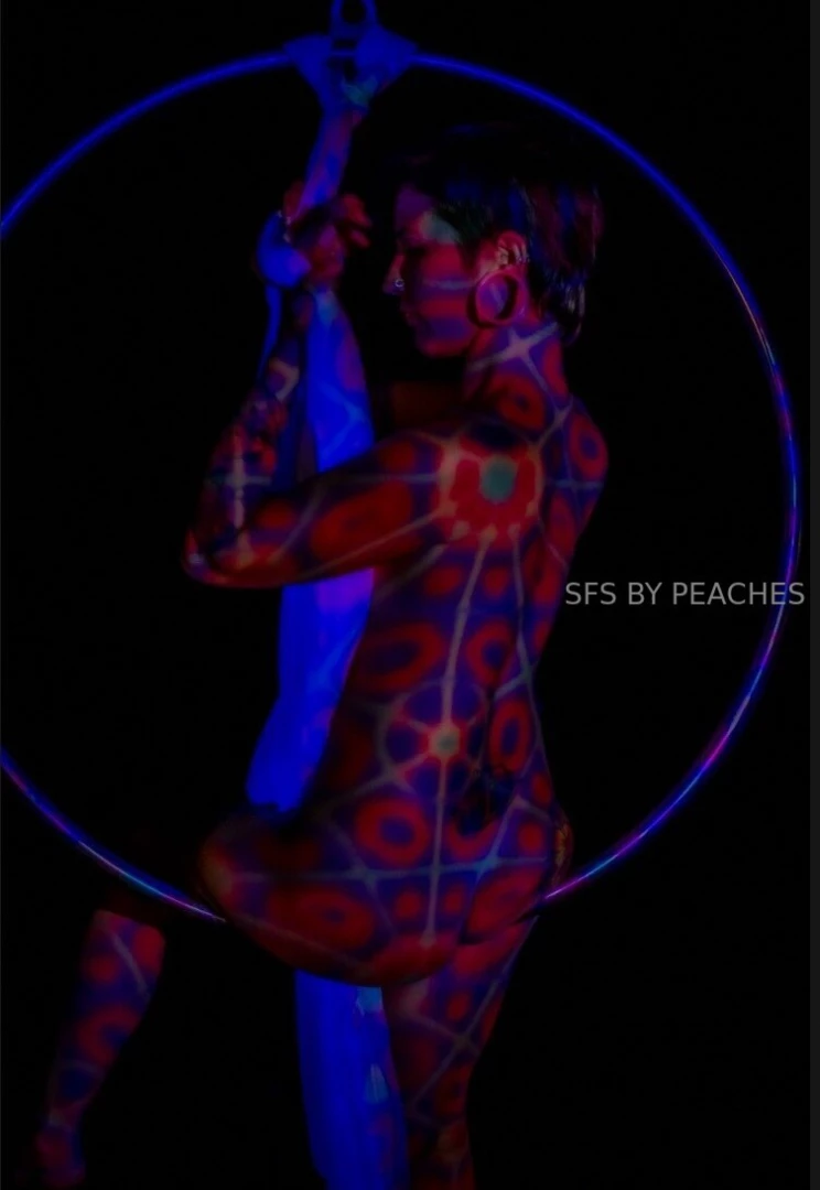 Come see how much fun we have peachberry420 gets lit up in this 