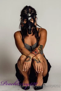 Add my exclusive page peachberry420