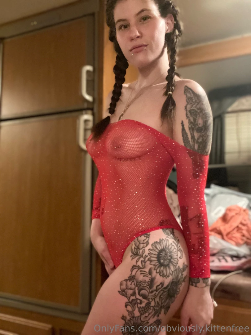 I know y all like seeing my boobies 