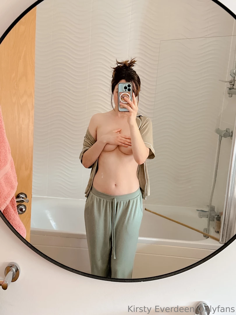 I m in a playful mood so i wanna do a little tipping game with you tip 