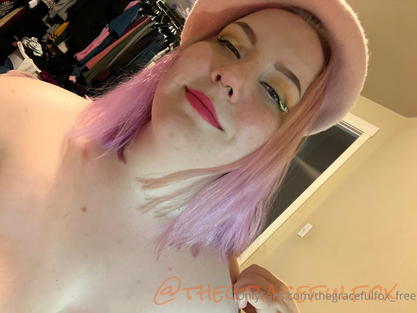 Took some cute photos with pussy shots 