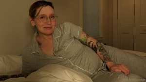 Oh it s weird wednesday alright your whacky stepsister left years ago