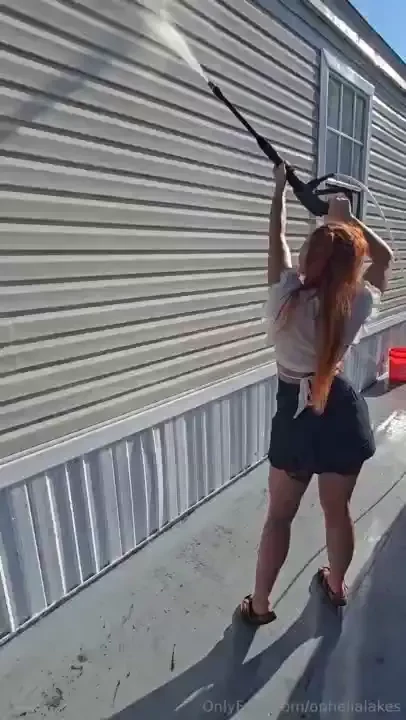 Helping out with some chores i think pressure washing is so satisfying 