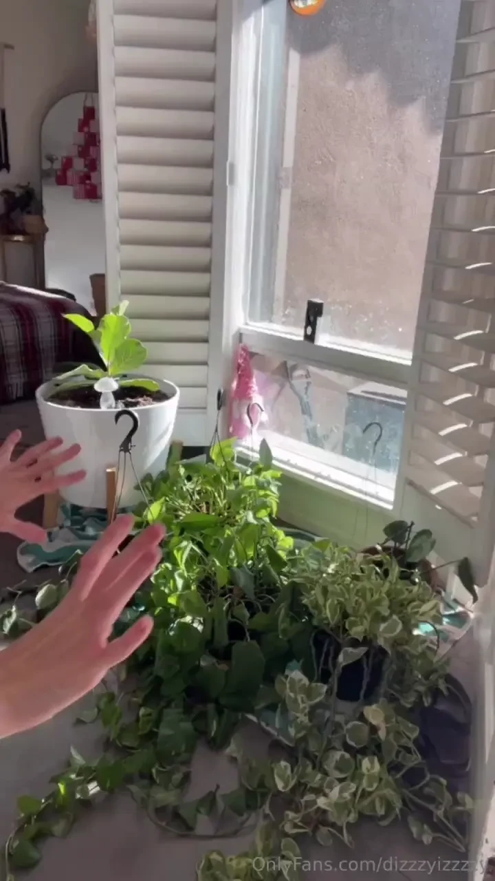 Being a plant mom is hard 