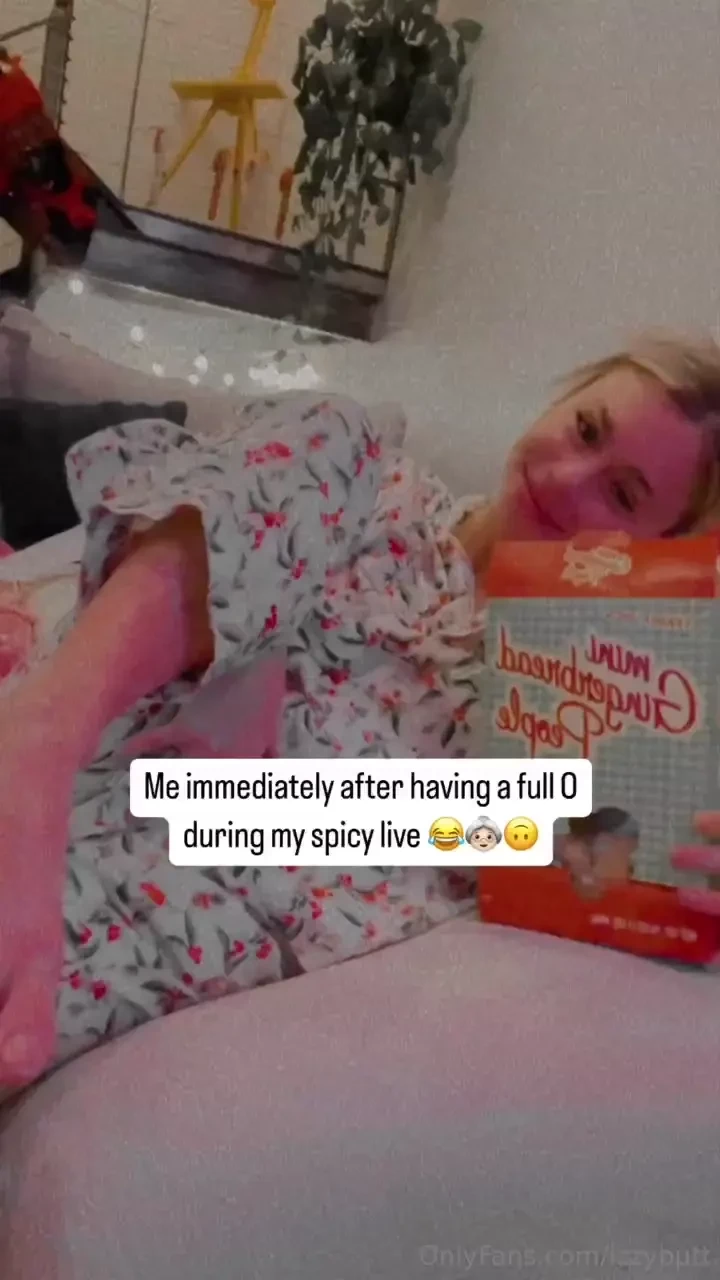 There s two types of girls during the holidays and i m both 