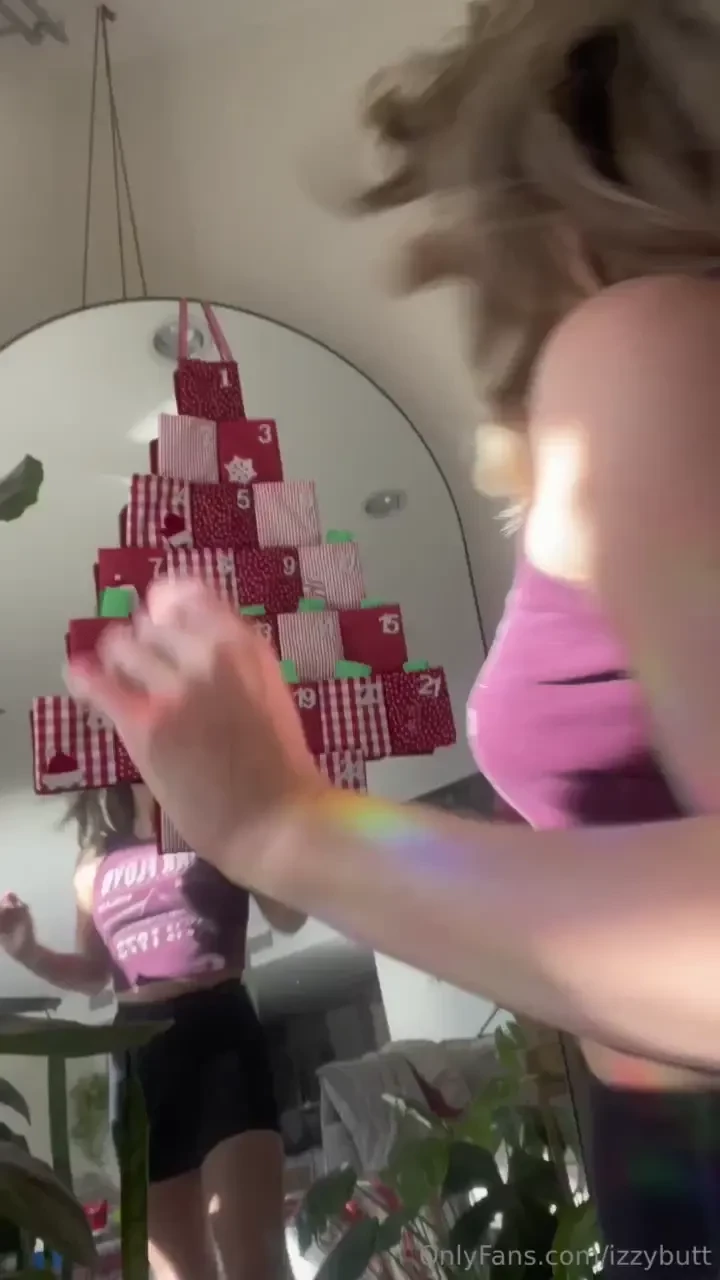 Swipe to see what santa had in store for me today 