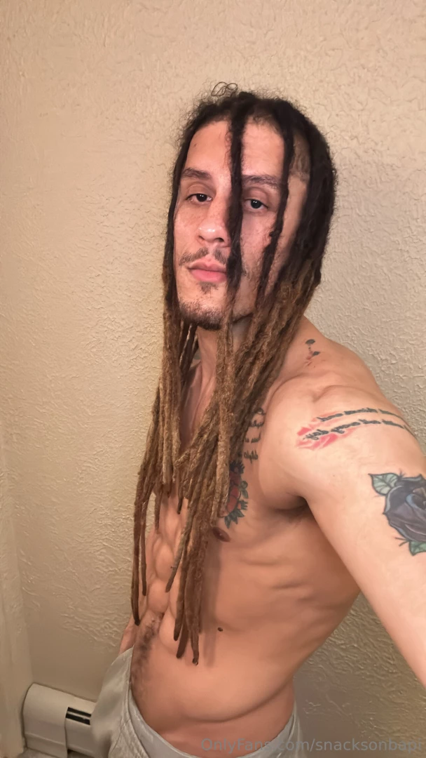 Fresh up out the shower type of vibes 