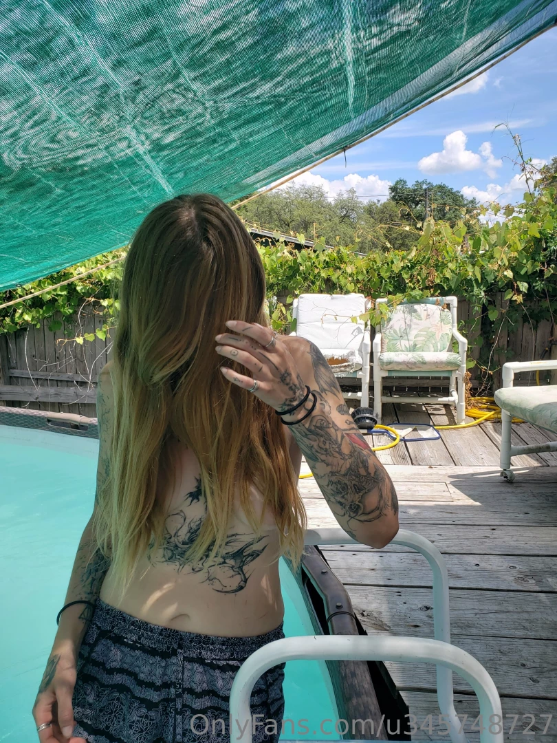 Top less pool party follow me to see more 