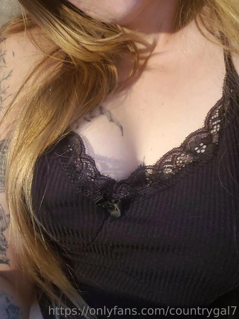Good morning ya ll start off titties tuesday the right way later will part 3 