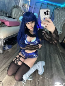 Why don t you come say hi to your waifu