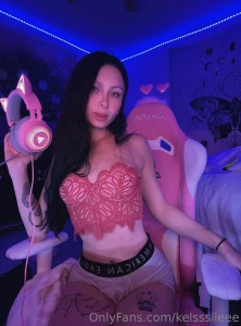 Entertain me tonight