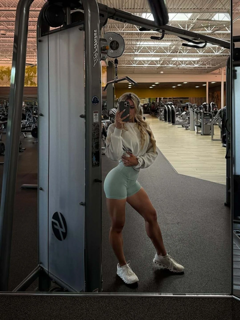 Gym fit kinda popping 