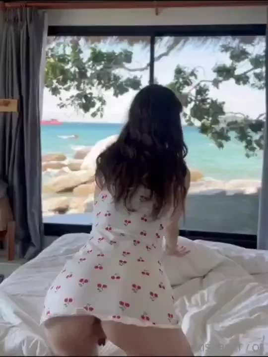 There s no reason to wear panties when i ve got a pussy this pretty 