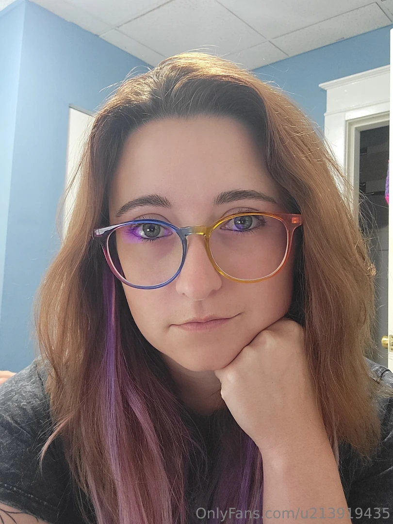 Someone rub my headache 