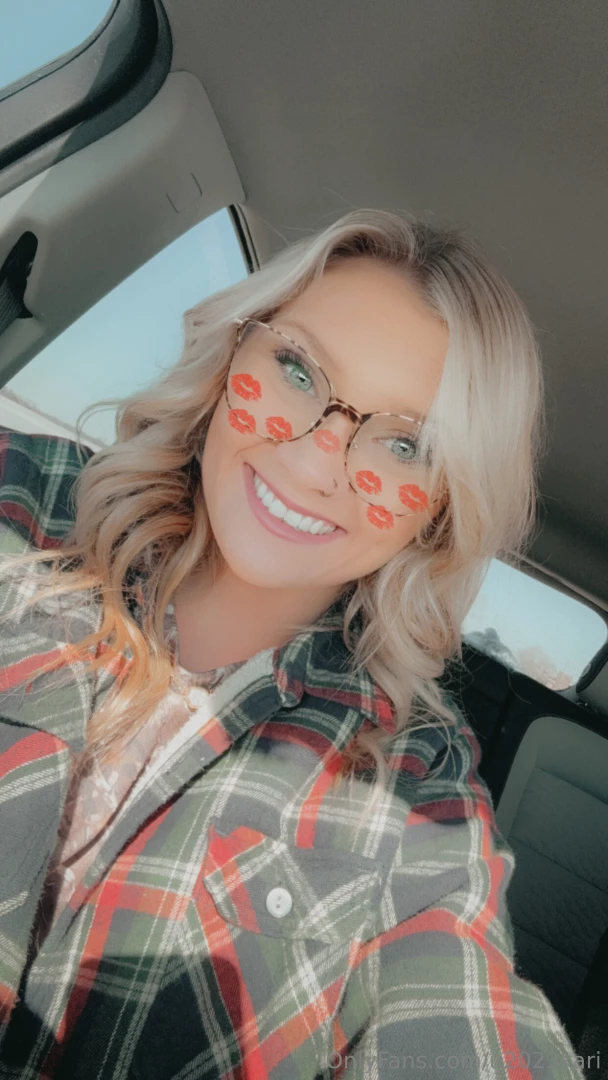 Happy monday babes slowly getting back on my feet for more solo 