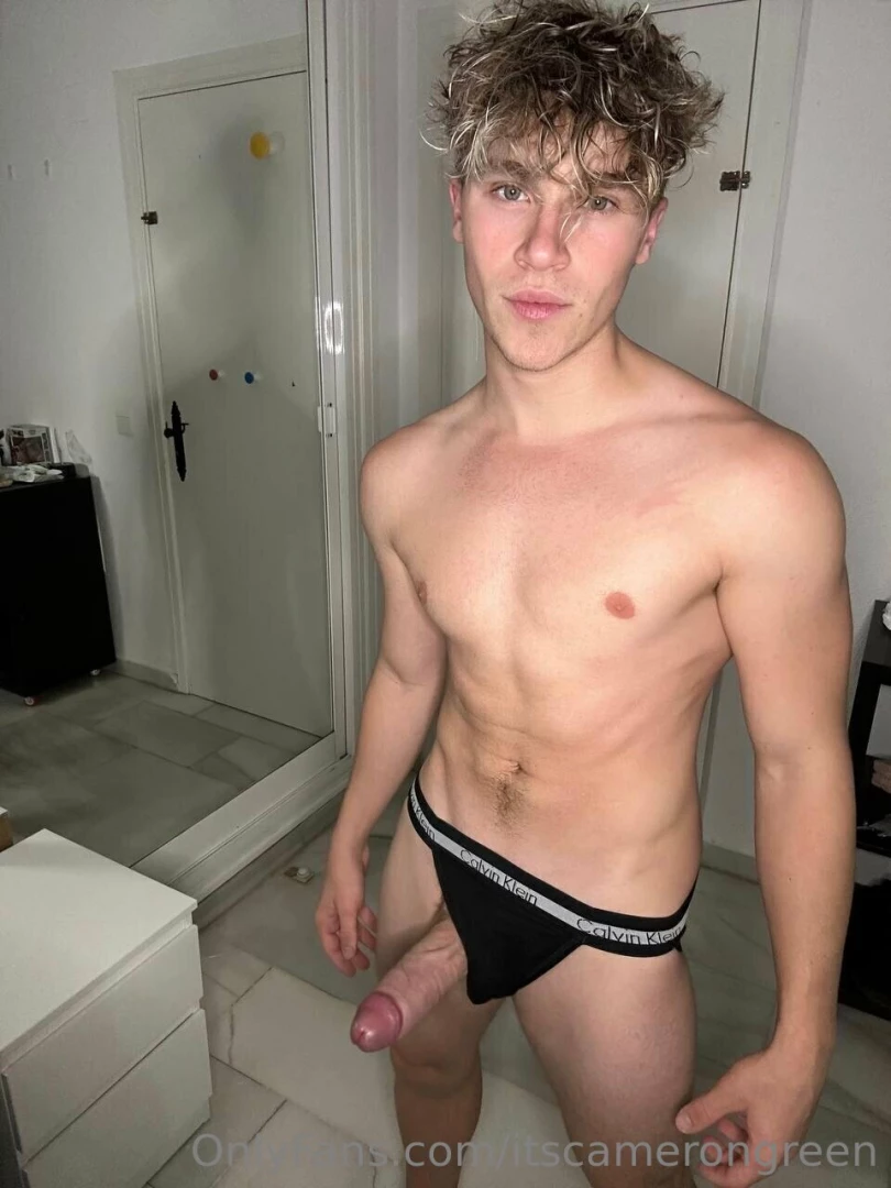 If you ve got it flaunt it newcomer itscamerongreen an 18-year-old guy part 3 