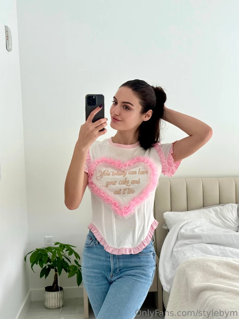 Flipped the photo so my shirt can give you a little thursday 