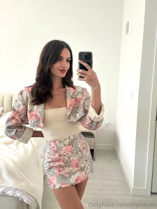 A two piece set hates to see me coming