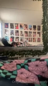 Twerk twerk more on babyyroxy i just posted my tits