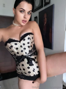 I see you re ready to play the game of seduction let s dance in the