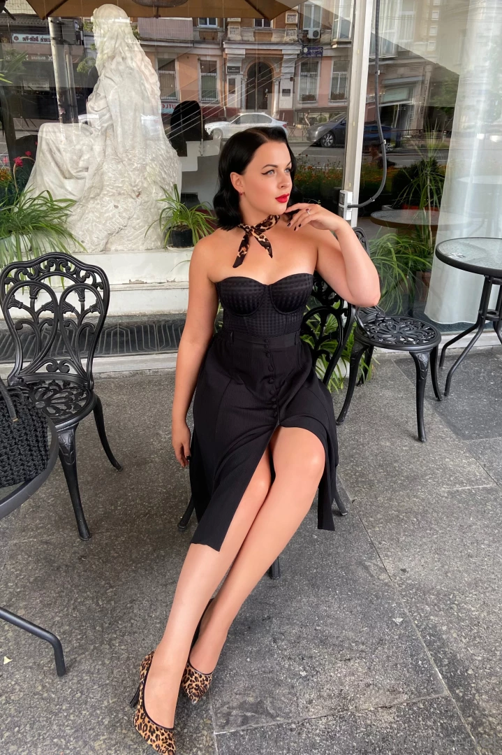 Pin-up princess part 1 