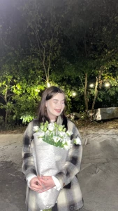 A bouquet of flowers is a simple but surprisingly powerful source of