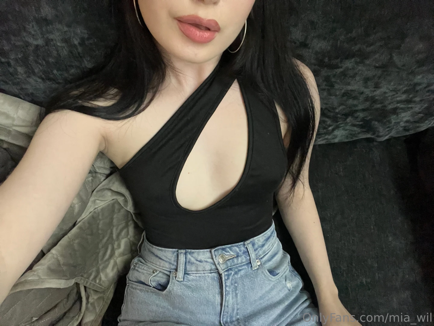 Omg i had an incredible day today i was at a coffee shop with capibars 