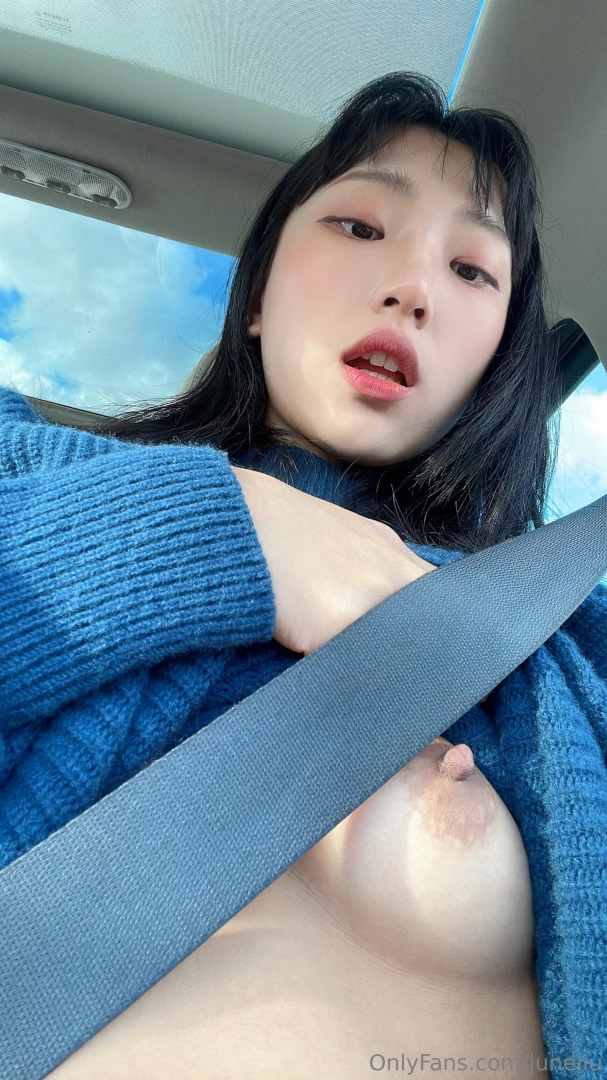 Stuck in traffic getting bored well 