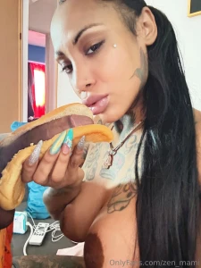 New glizzy deepthroating video available now dm to purchase