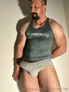 First series of a bulging and naked pics and vids done in part 4