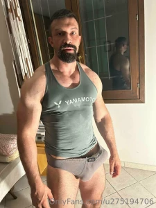 First series of a bulging and naked pics and vids done in part 1