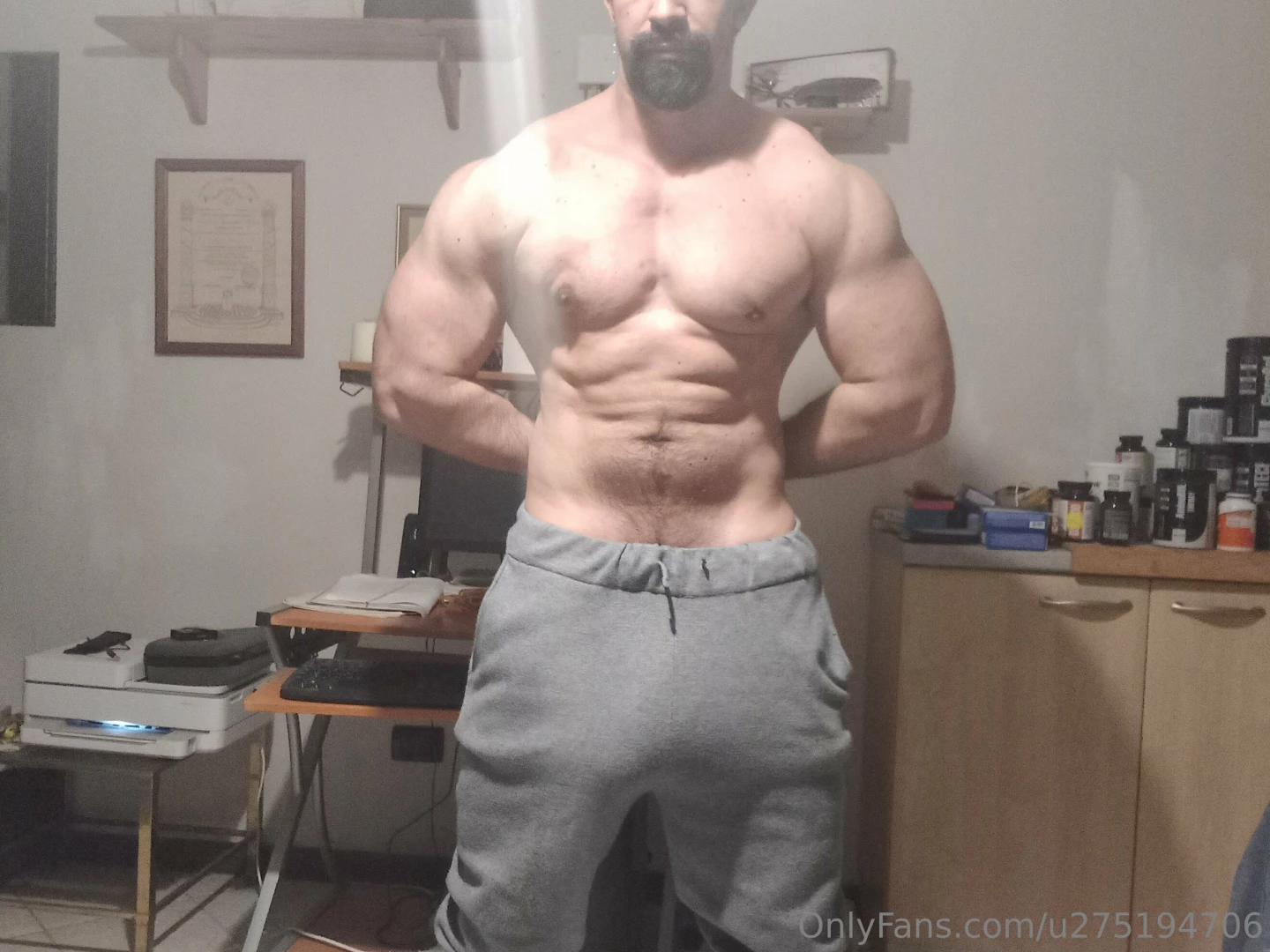 My biggest pants so far is doing well to hide it a bit part 3 