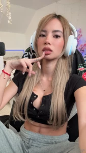 I know i m very cute but i want u to say it