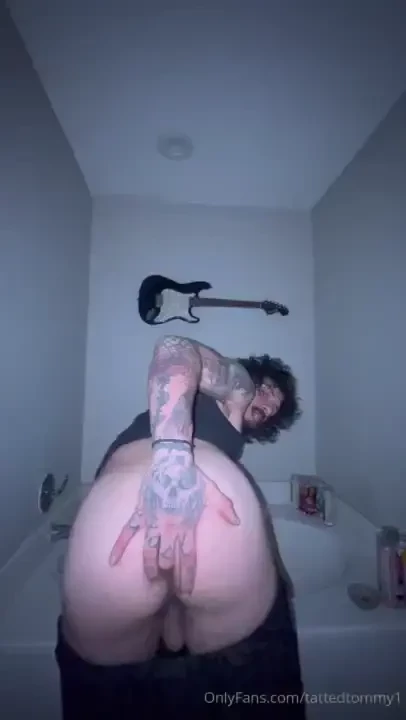 Haven t played with my ass is so long need help 