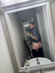 Bathroom nudes part 24