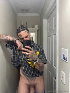 Bathroom nudes part 25