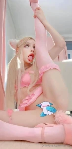 Innocentalicee is wet right now let her with her tight pussy and she part 194