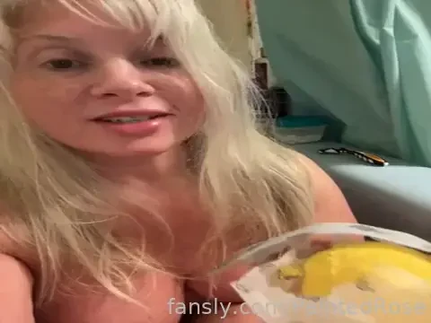 Bath bomb bubbles 