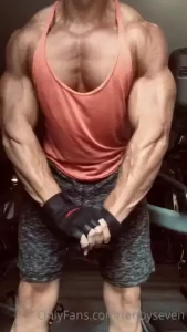 So much fucking muscle amp power
