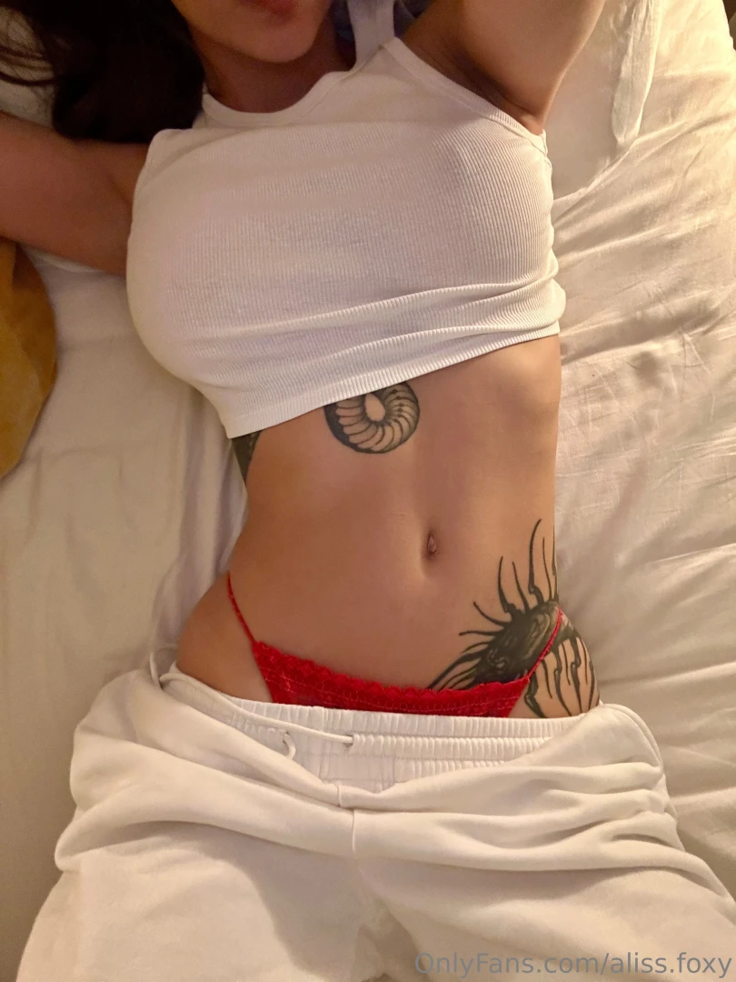 Is the belly one of the sexiest parts of the body 