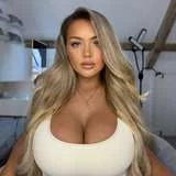chloexoxnicole