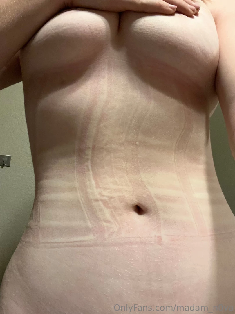 This is what it s like wearing a corset part 1 