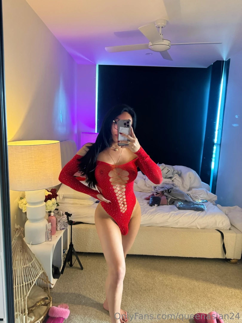 I got a 5 lingerie arrive today im gonna make videos soon comment down 