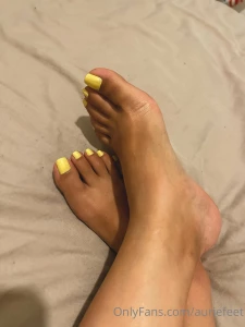 Last bit of yellow toes for a bit any guesses on my next color