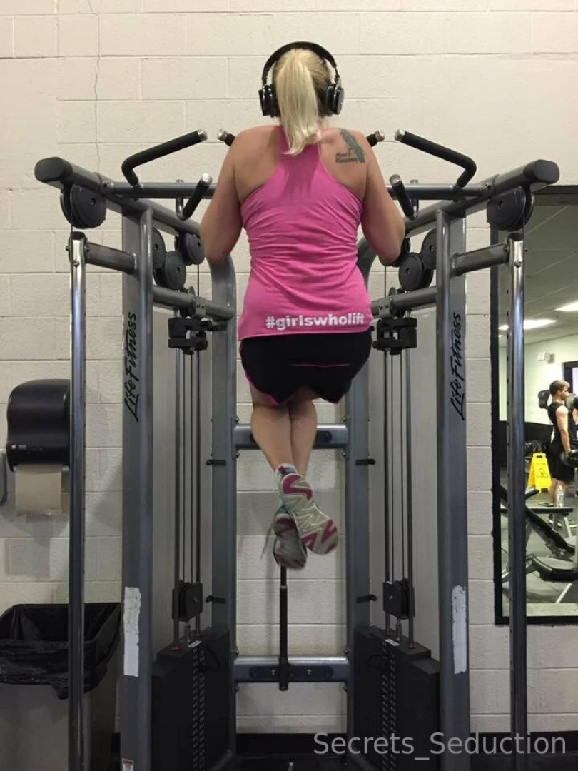 Gotta stay fit how many pull-ups can you do 