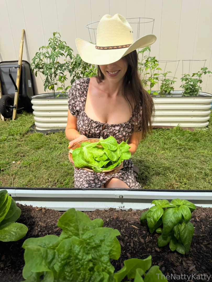 I like my food like i like my tits all natural 
