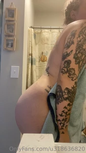 If you want to see what s hidden beneath this towel send me some love